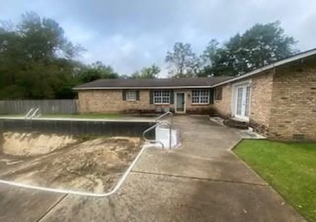 5th image of 1354 W Tenth St, Bogalusa, LA 70427 | MLS# 2548582