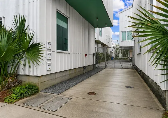 3rd image of 455 Ninth St, New Orleans, LA 70115