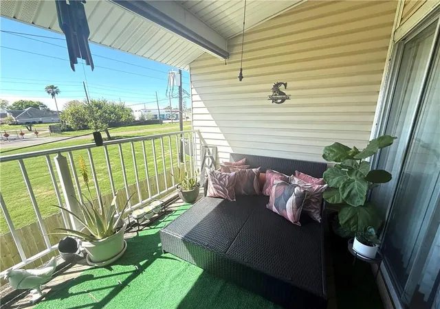 2nd image of 3328 Timberlane Wy Dr, Harvey, LA 70058