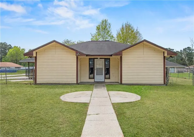 1st image of 14274 Lindsay Dr, Hammond, LA 70403 | MLS# 2548176