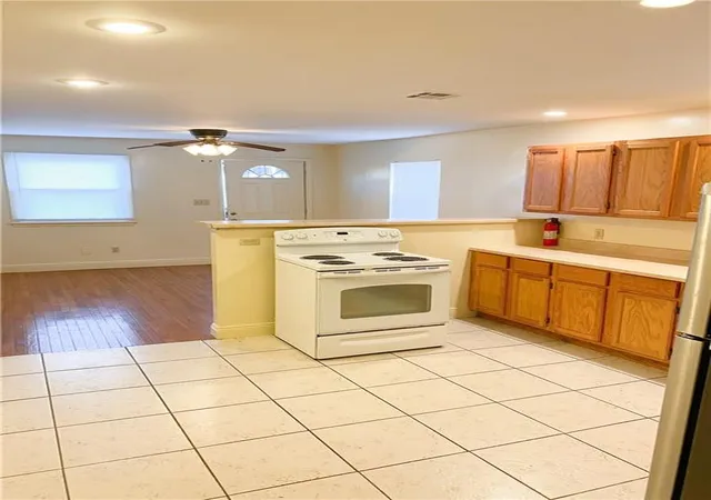 2nd image of 2016 18 Spain St, New Orleans, LA 70117 | MLS# 2548787