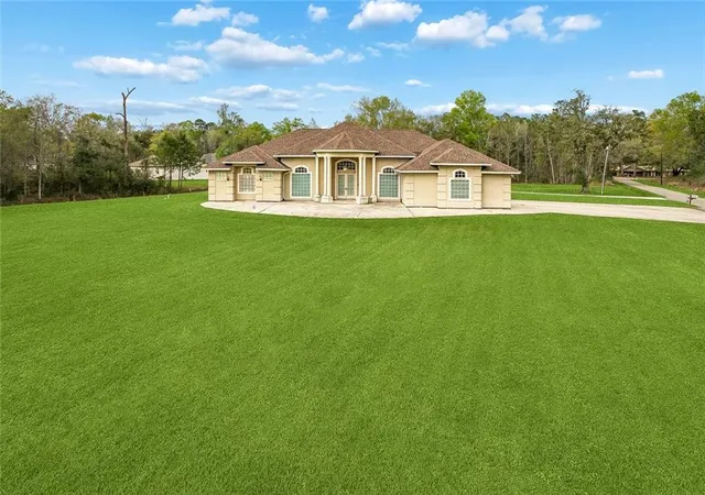 1st image of 43019 Loyds Ln, Hammond, LA 70403 | MLS# 2547416