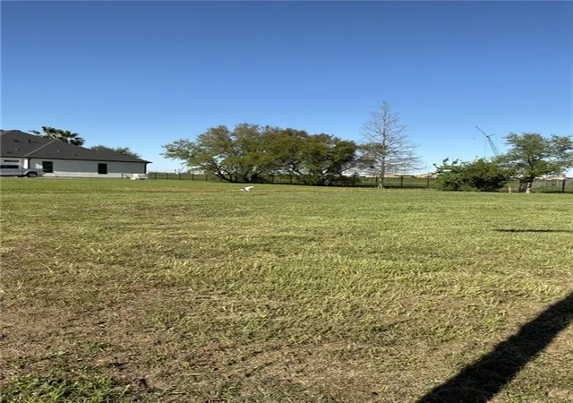 2nd image of 1963 Squirewood Ct, Harvey, LA 70058 | MLS# 2548434