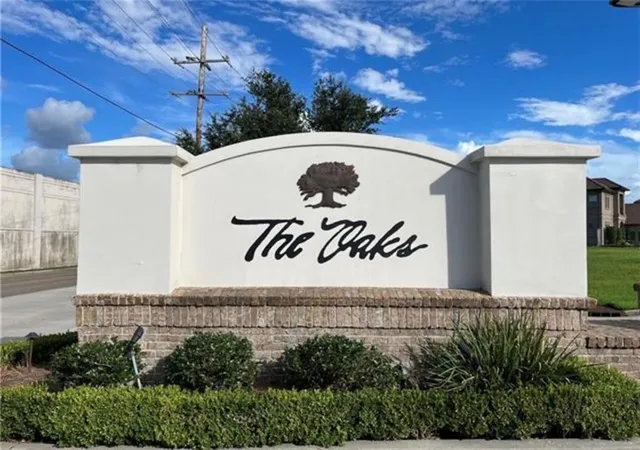 1st image of 126 Oak Tree Dr, New Orleans, LA 70124 | MLS# 2548866