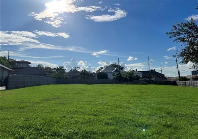 2nd image of 126 Oak Tree Dr, New Orleans, LA 70124 | MLS# 2548866