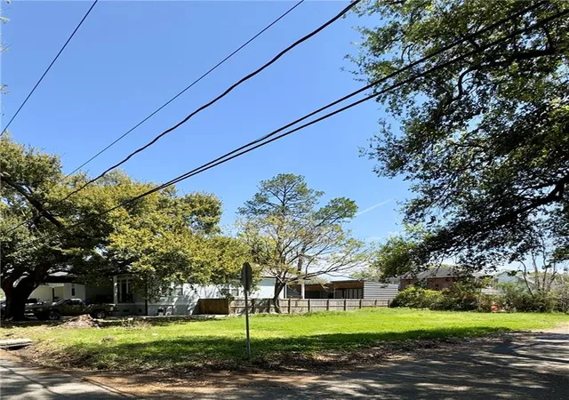 3rd image of 2701 Jackson Blvd, Chalmette, LA 70043 | MLS# 2548910