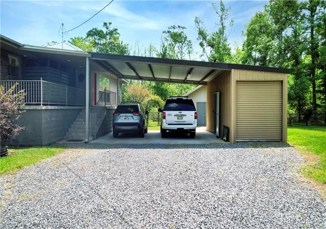 Photo 2 of Single family home for sale at 21550 Rosemound Ln, Springfield, LA 70462 | MLS# 2547244 | Listing updated on 2026-07-11