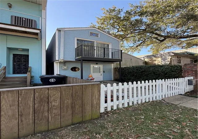 Homes for sale in New Orleans, LA | 158 S Roadway St, New Orleans, LA 70124 | MLS# 2549146