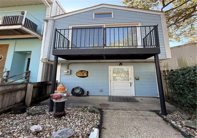 Homes for sale in New Orleans, LA | 158 S Roadway St, New Orleans, LA 70124 | MLS# 2549146
