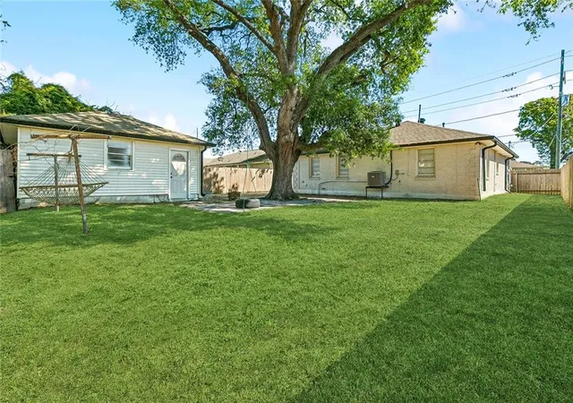 Homes for sale in Metairie, LA | 3008 Haring Rd, Metairie, LA 70006 | MLS# 2548939