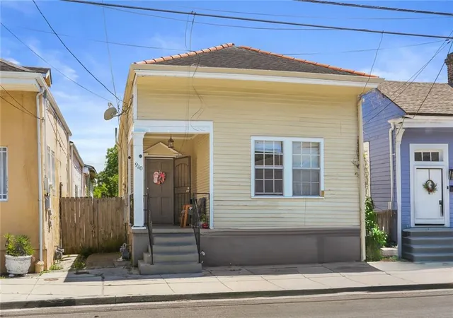 1st image of 920 N Prieur St, New Orleans, LA 70116 | MLS# 2549038