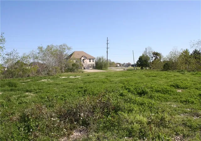 7th image of 301 Lakeview Dr, Slidell, LA 70458 | MLS# 2549031
