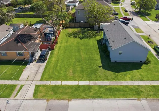 Photo 2 of Land for sale at 8904 Livingston Ave, Chalmette, LA 70043 | MLS# 2547954 | Listing updated on 2026-09-01