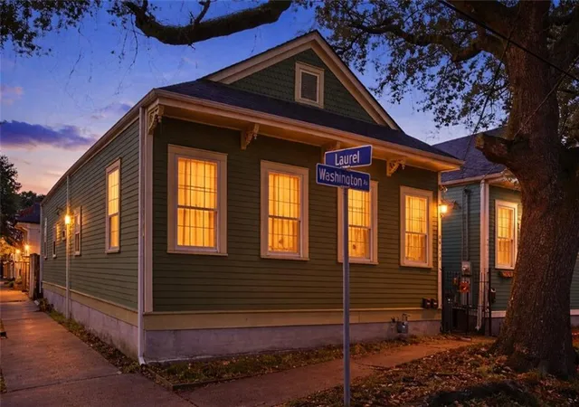 3rd image of 841 Washington Ave, New Orleans, LA 70130 | MLS# 2549340