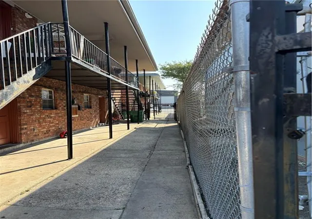 2nd image of 4120 Hessmer Ave, Metairie, LA 70002 | MLS# 2549075