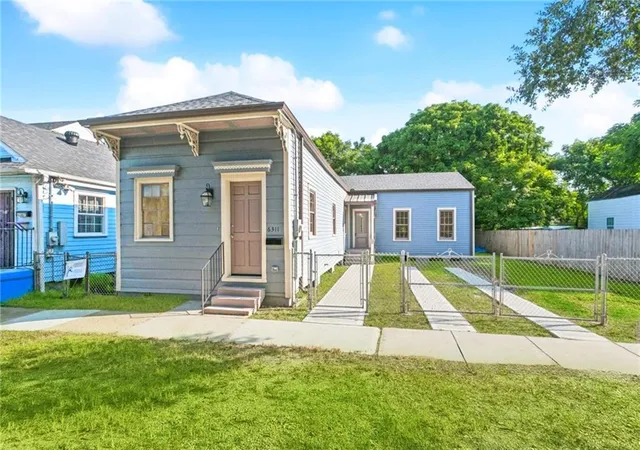 Homes for sale in New Orleans, LA | 6311 Dauphine St, New Orleans, LA 70117 | MLS# 2549449