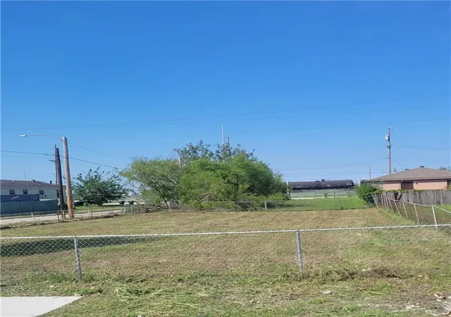 Photo 2 of Land for sale at 3041 Laussat Pl, New Orleans, LA 70117 | MLS# 2549517 | Listing updated on 2026-04-01