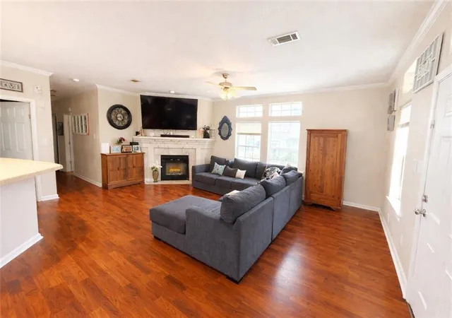 Photo 2 of Single family home for sale at 2012 Haring Rd, Metairie, LA 70001 | MLS# 2549542 | Listing updated on 2026-07-27