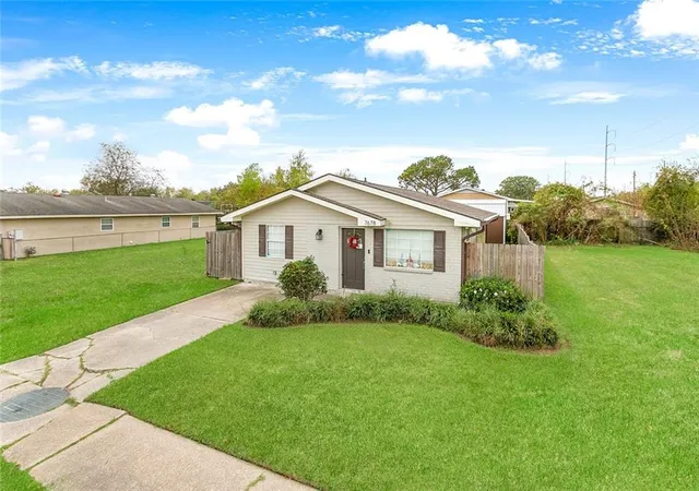 2nd image of 7678 Shorewood Blvd, New Orleans, LA 70128 | MLS# 2548786