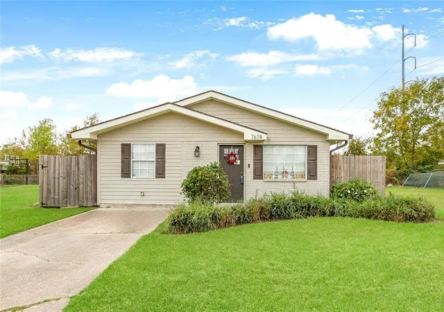 3rd image of 7678 Shorewood Blvd, New Orleans, LA 70128 | MLS# 2548786