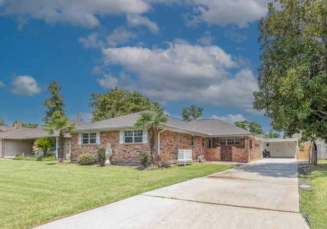 Homes for sale in Destrehan, LA | 7 Greenwood Dr, Destrehan, LA 70047 | MLS# 2549465