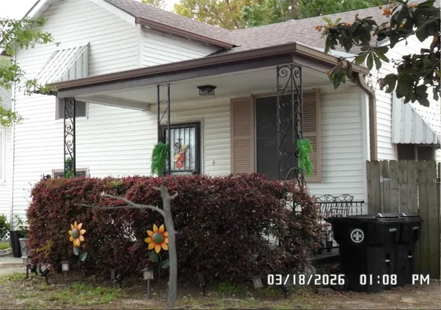 3rd image of 3644 Fairmont Dr, New Orleans, LA 70122 | MLS# 2549344