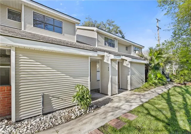 2nd image of 414 Cedarwood Dr #414, Mandeville, LA 70471 | MLS# 2548928