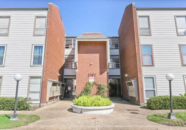 1st image of 1161 Lake Ave #308, Metairie, LA 70005 | MLS# 2549422