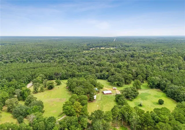 Photo 3 of Single family home for sale at 84132 Holliday Rd, Folsom, LA 70437 | MLS# 2546349 | Listing updated on 2026-04-22
