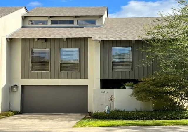 Homes for sale in Mandeville, LA | 104 Tchefuncte Oaks Dr #104, Mandeville, LA 70471 | MLS# 2549568