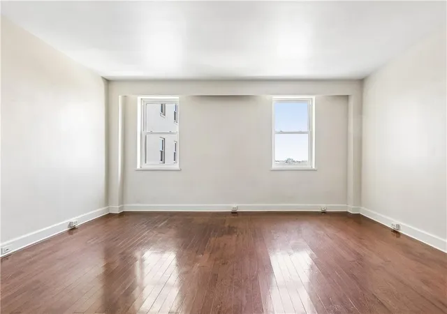 2nd image of 1205 St Charles Ave #810, New Orleans, LA 70130 | MLS# 2549572