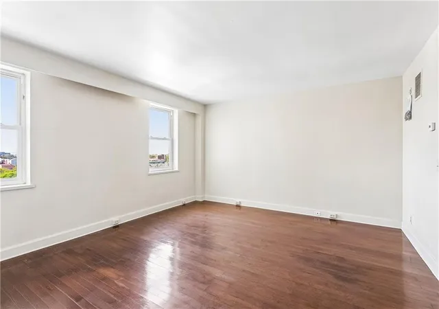 5th image of 1205 St Charles Ave #810, New Orleans, LA 70130 | MLS# 2549572
