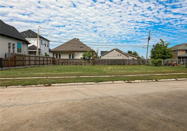 12th image of 309 Cougar Dr, Arabi, LA 70032 | MLS# 2549708
