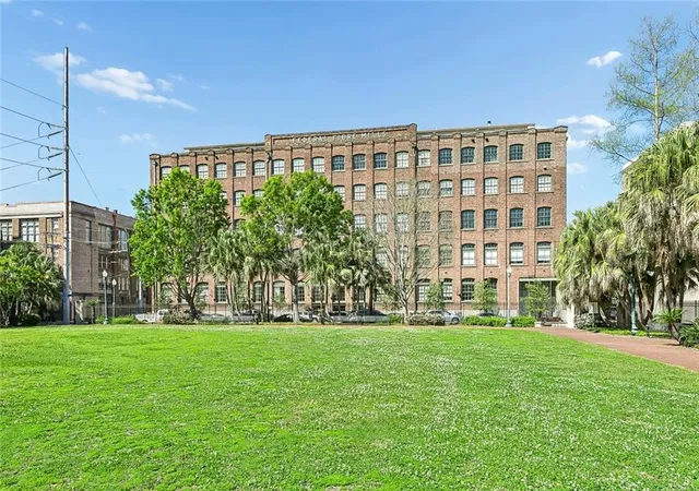 2nd image of 1107 S Peters St #316, New Orleans, LA 70130 | MLS# 2547725