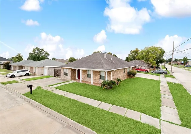 2nd image of 600 E Josephine St, Chalmette, LA 70043 | MLS# 2549836