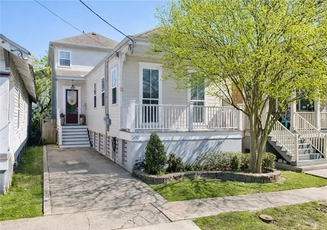 1st image of 540 S Hennessey St, New Orleans, LA 70119 | MLS# 2549372