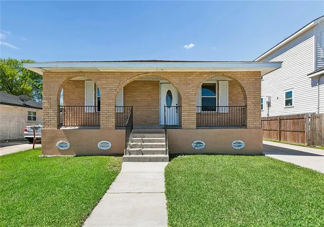 Photo 1 of Single family home for sale at 3133 Washington St, Kenner, LA 70065 | MLS# 2549845 | Listing updated on 2026-06-02