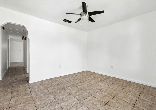 Photo 3 of Single family home for sale at 3133 Washington St, Kenner, LA 70065 | MLS# 2549845 | Listing updated on 2026-06-02