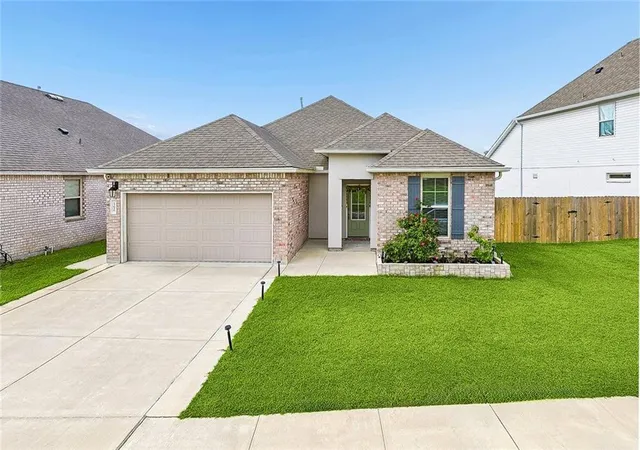 Homes for sale in Baton Rouge, LA | 13626 Marsala Ct, Baton Rouge, LA 70817 | MLS# 2546749