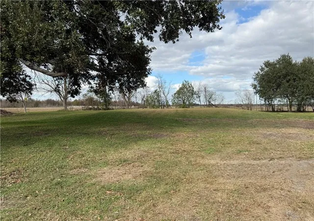 Homes for sale in Des Allemands, LA | 101 Luke Dr, Des Allemands, LA 70030 | MLS# 2549036