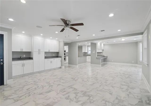 Photo 3 of Single family home for sale at 4886 Fran Ln, Barataria, LA 70036 | MLS# 2549881 | Listing updated on 2026-09-29