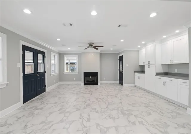 Photo 4 of Single family home for sale at 4886 Fran Ln, Barataria, LA 70036 | MLS# 2549881 | Listing updated on 2026-09-29