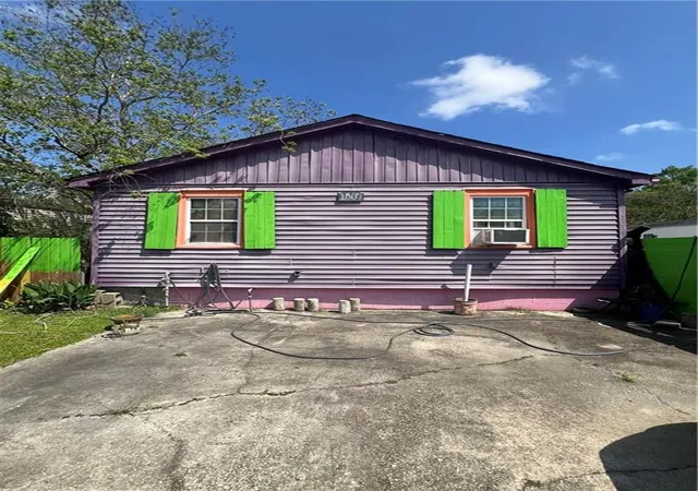 Homes for sale in Saint Bernard, LA | 1807 Deborah Dr, Saint Bernard, LA 70085 | MLS# 2550042