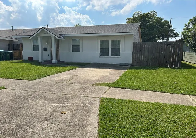 Photo 2 of Single family home for sale at 3925 Arizona Ave, Kenner, LA 70065 | MLS# 2549799 | Listing updated on 2026-08-05