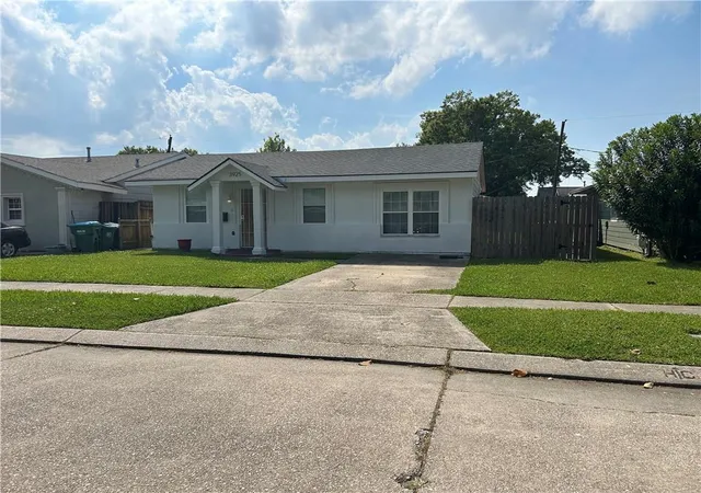 Photo 2 of Single family home for sale at 3925 Arizona Ave, Kenner, LA 70065 | MLS# 2549799 | Listing updated on 2026-08-05