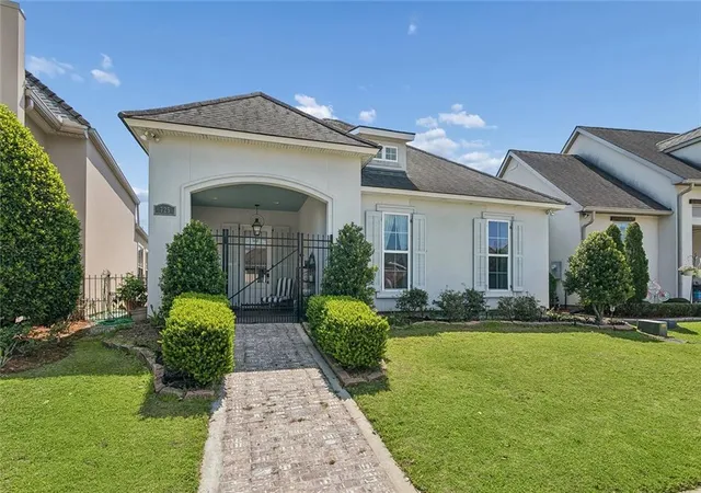 Homes for sale in Covington, LA | 725 S Corniche Du Lac St, Covington, LA 70433 | MLS# 2549761