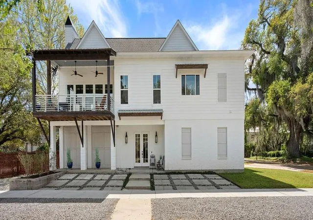 1st image of 1005 Main St, Madisonville, LA 70447 | MLS# 2548662