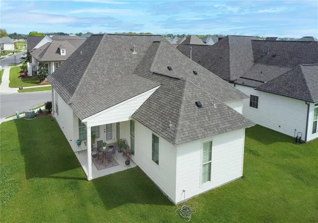 3rd image of 353 Glenthorne Dr, Gonzales, LA 70737 | MLS# 2550090