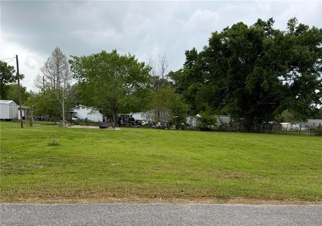 Homes for sale in Houma, LA | 204 Kraemer St, Houma, LA 70364 | MLS# 2550184