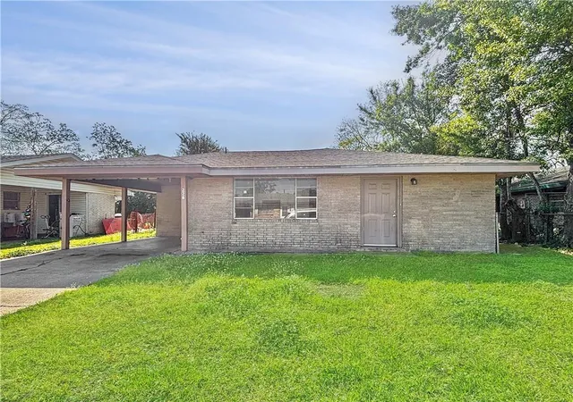 Homes for sale in Houma, LA | 226 Leslie St, Houma, LA 70363 | MLS# 2550037